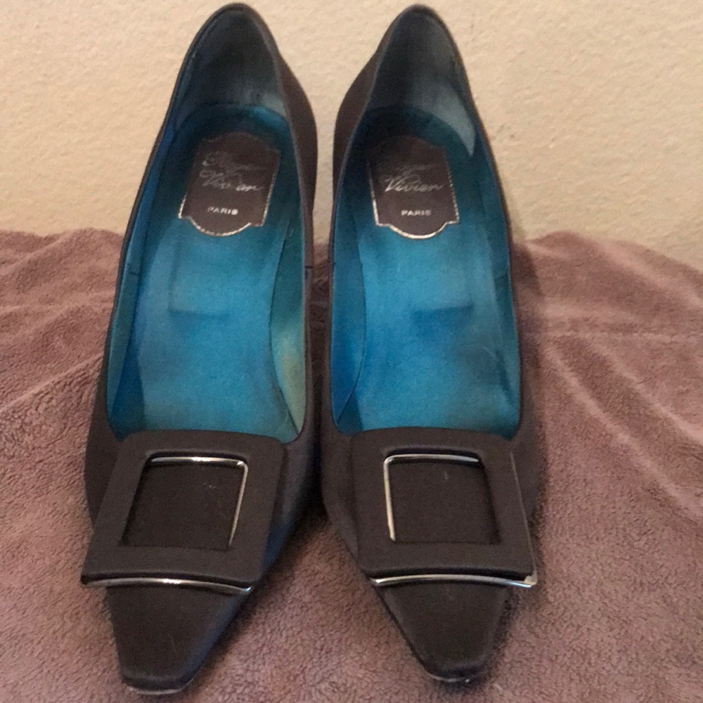 Roger Vivier Gray Trompette Satin Pump - Size 8